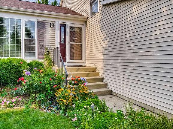 3rd image of 728 Medford Dr