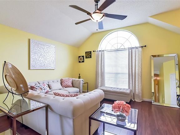 3rd image of 910 Blossomwood Ct