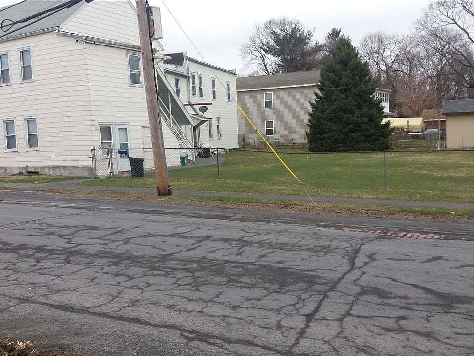 2nd image of 2708 3rd Ave