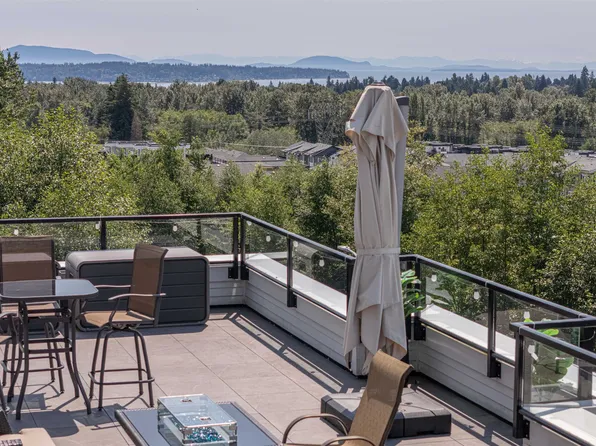 2218 Oak Meadows Dr #231, Surrey, BC V3Z 0W6