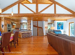 6450 W Burcher Rd, Wilson, WY 83014