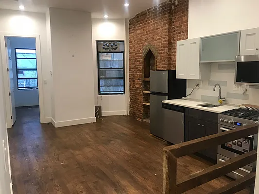 Rented by East Williamsburg Realty Inc | media 4