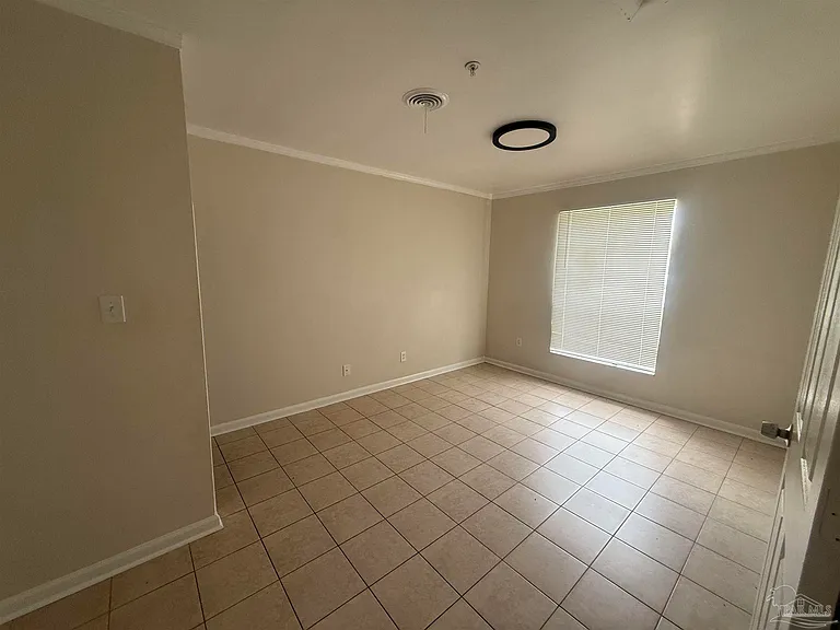 6550 Allyn Way — Photo 11