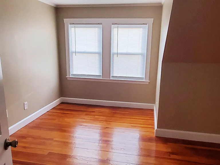 137 Adams St #3 — Photo 17