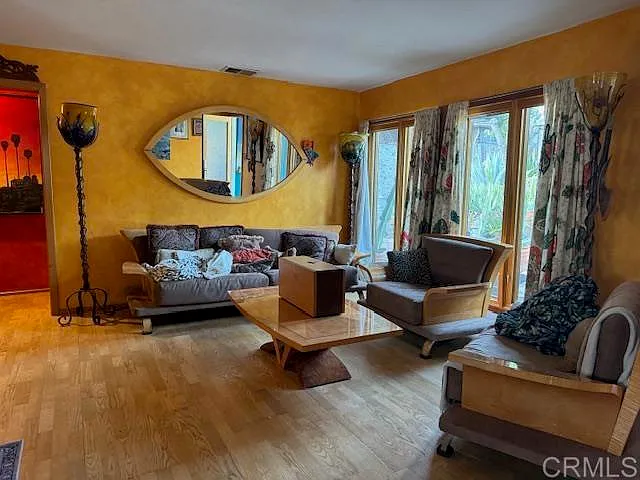 3 bed, 2.0 bath, 1634 sqft, $8,000 — Photo 3