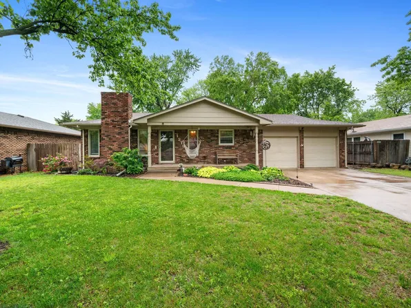 1219 N Sunset Dr, Wichita, KS 67212