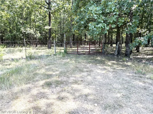 1716 Dry Hill Rd, Chester, AR 72934
