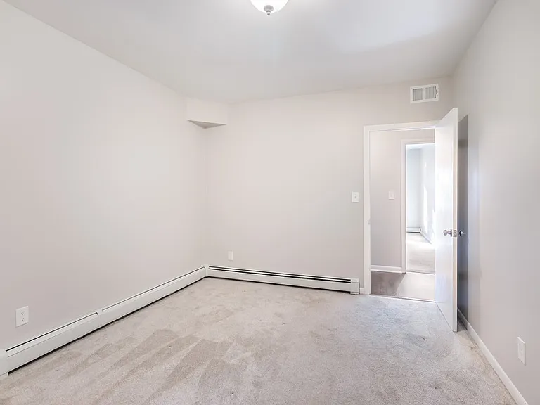 2311 E North Ave #3 — Photo 5