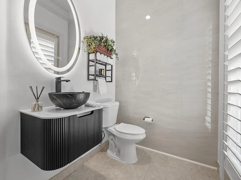 10771 Versailles Blvd — Photo 31