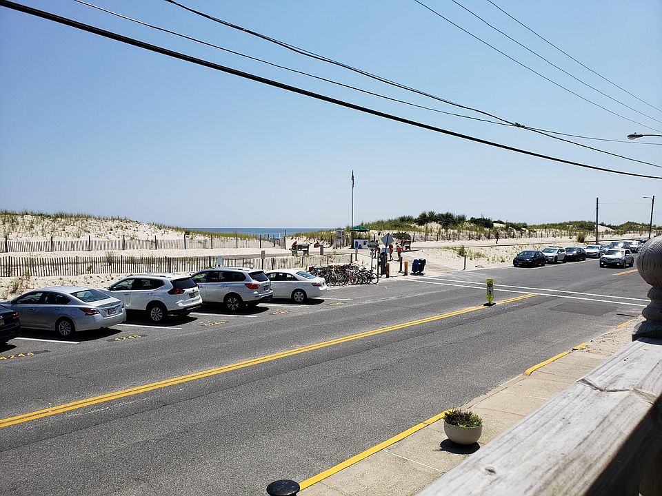 2nd image of 209 N Ocean Ave #2