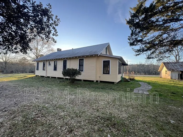 8222 Highway 955 E — Photo 8