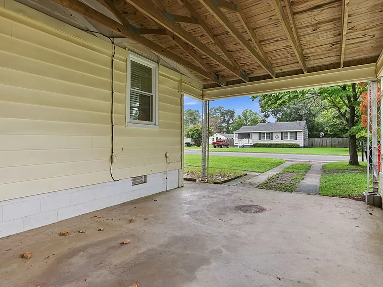 1407 Midgett Dr — Photo 26