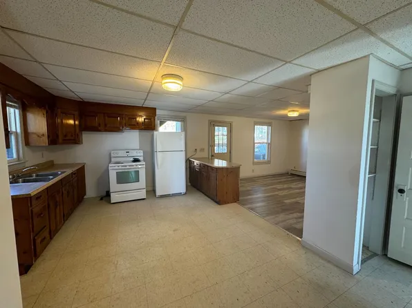 19 Lilac Lane, 19 Lilac Ln #3, Claremont, NH 03743