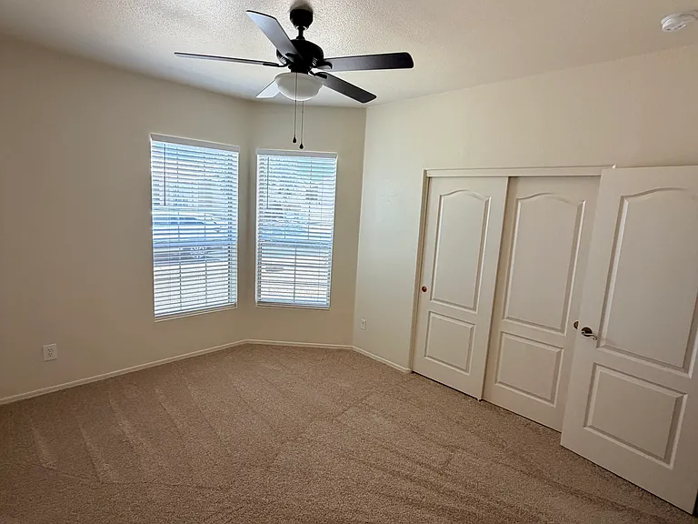 9005 N Lawndale Dr — Photo 43