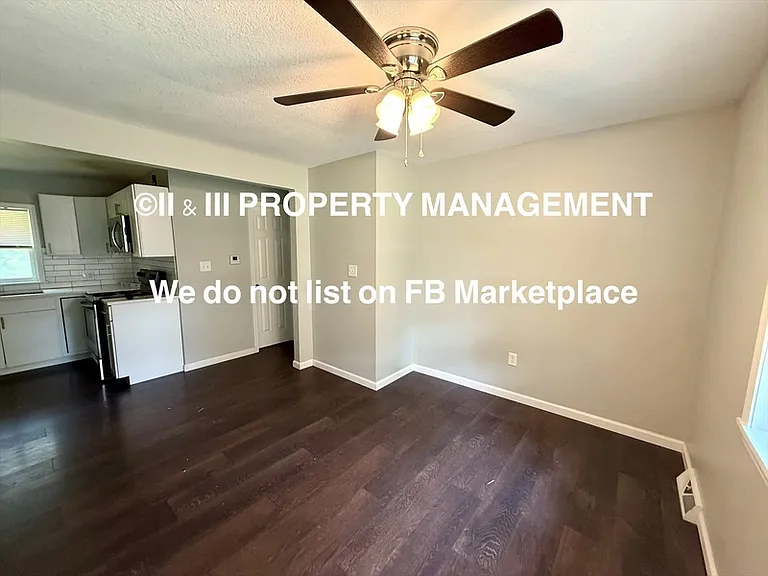 403 S Mahaffie St — Photo 2