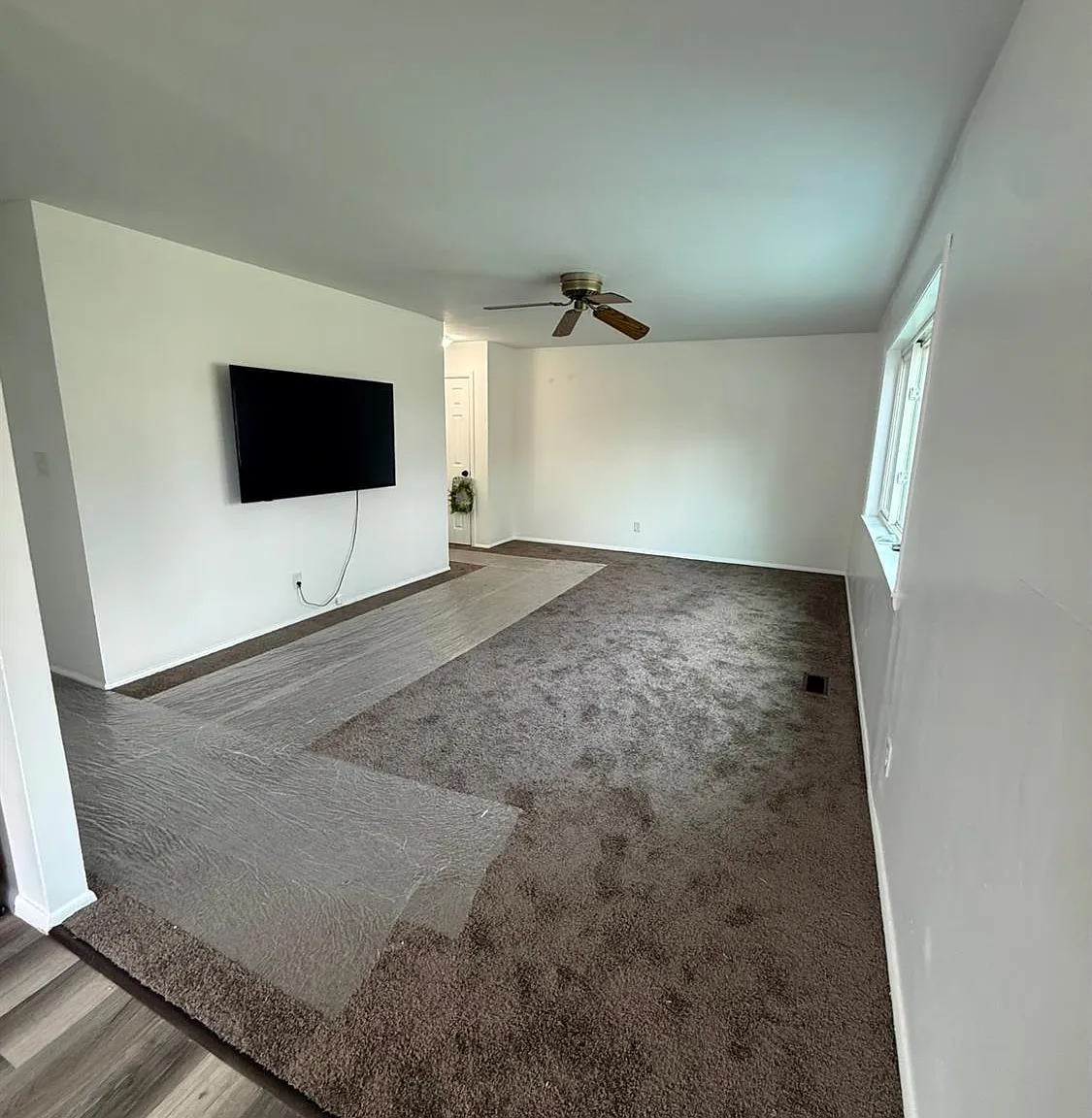 3 bed, 1.0 bath, 1047 sqft, $2,100 — Photo 4