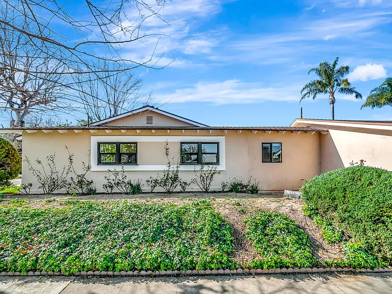 23635 Marylee St — Photo 44