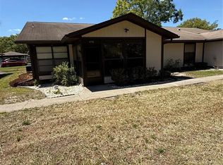 4556 Blossom Blvd #B, Zephyrhills, FL 33542