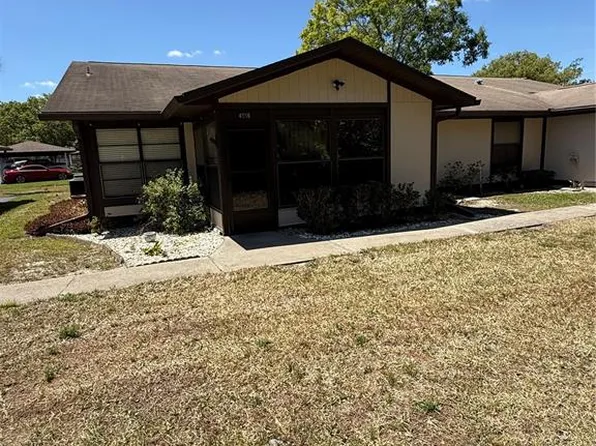 4556 Blossom Blvd #B, Zephyrhills, FL 33542