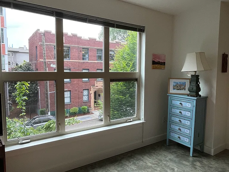1610 Belmont Ave #210 — Photo 4