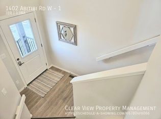 1402 Abitibi Rd W #1, Lethbridge, AB T1J4S7