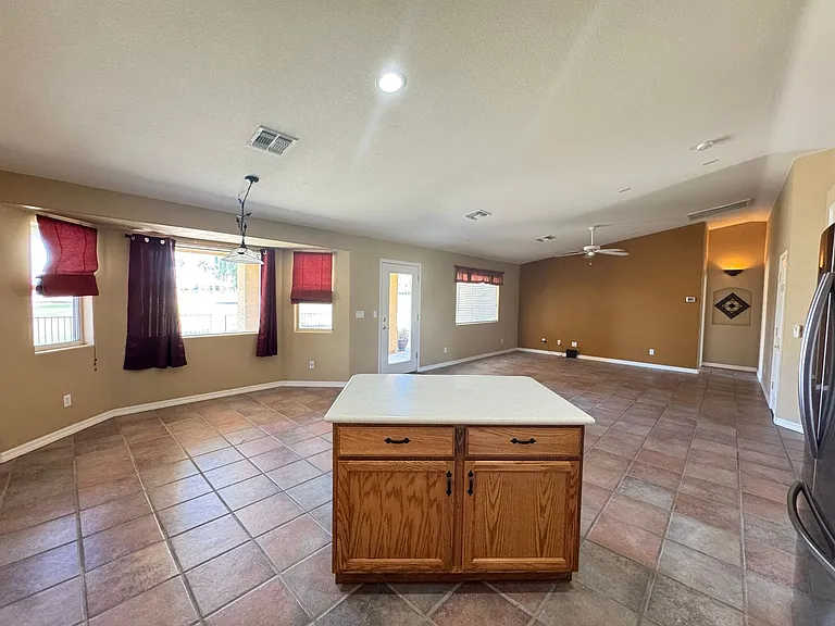 2037 E Desert Palms Dr — Photo 15