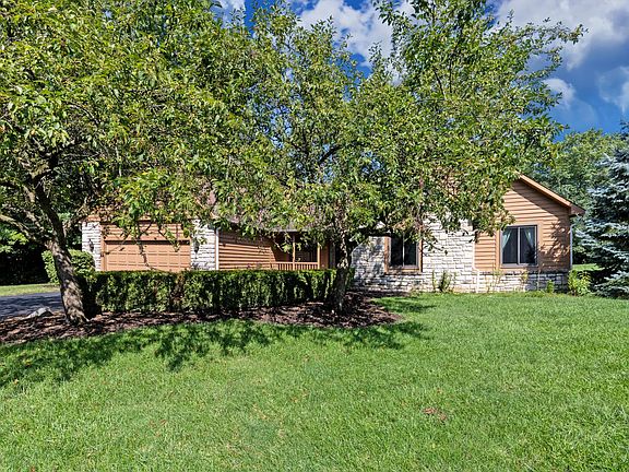 2nd image of 9340 Knoll Dr