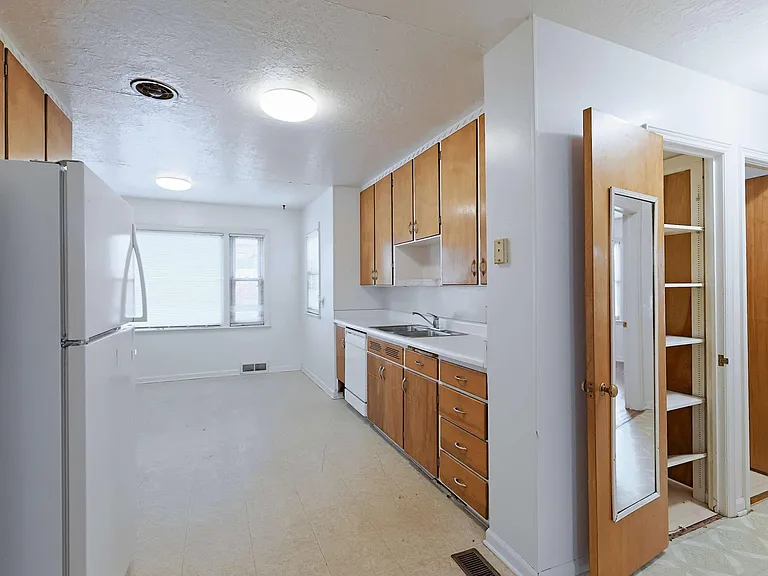 940 S 48th St — Photo 6