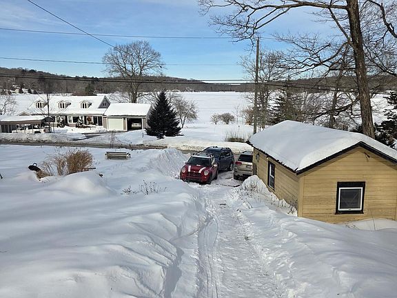 2nd image of 277 lake Road