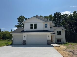 902 Wagner Rd, Menomonie, WI 54751