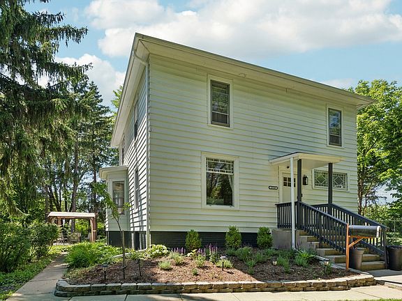 3rd image of 2716 Gilboa Ave