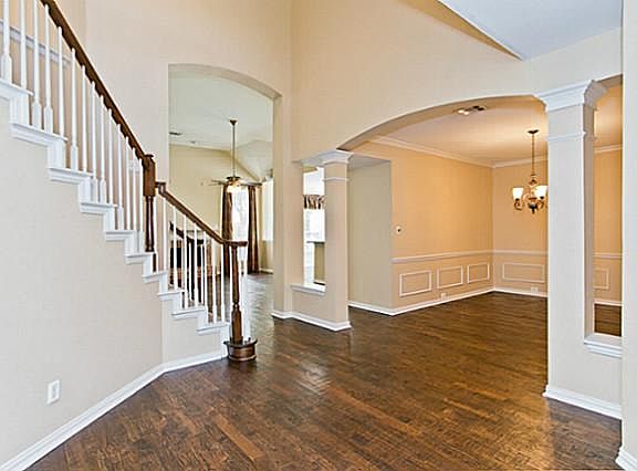 3rd image of 1304 Salado Dr