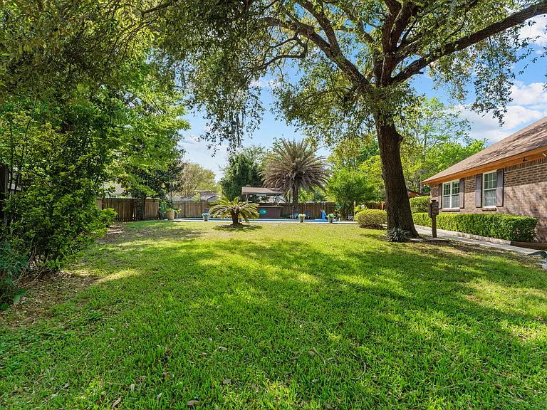 102 Forestay Ct #ID1531854P — Photo 14