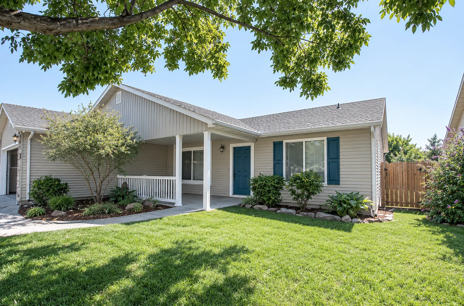 3 bed, 1484 sqft, $2,325 — Photo 3