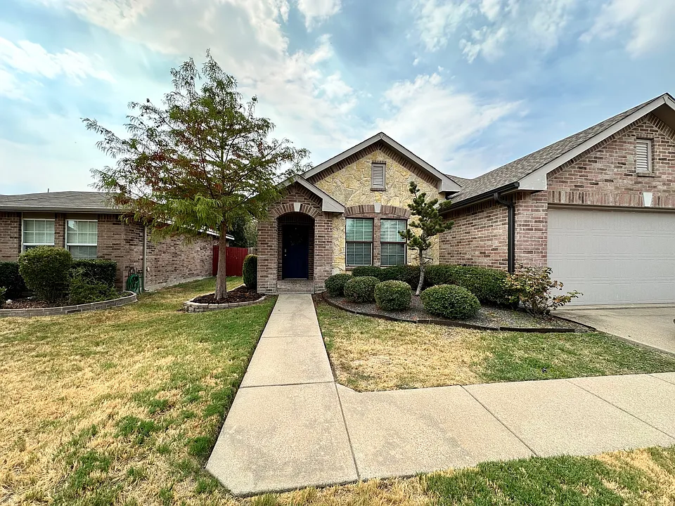 5733 Mirror Ridge Dr