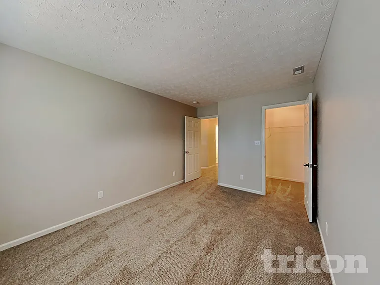 6804 Smithfield Blvd — Photo 11