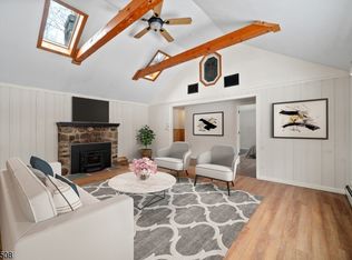 402 Ames Rd, Highland Lakes, NJ 07422