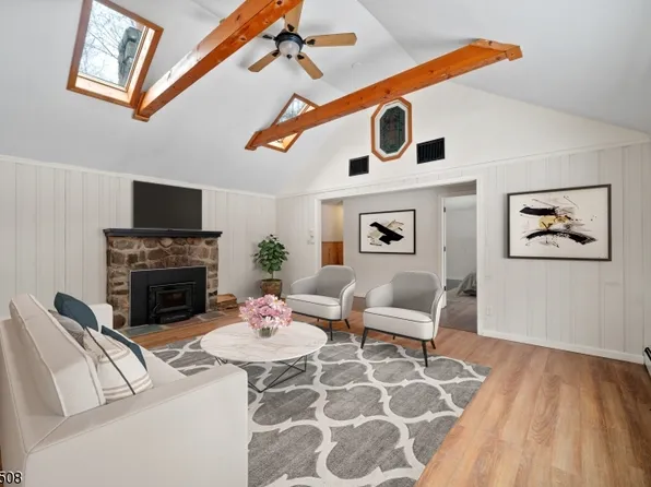 402 Ames Rd, Vernon Twp., NJ 07422