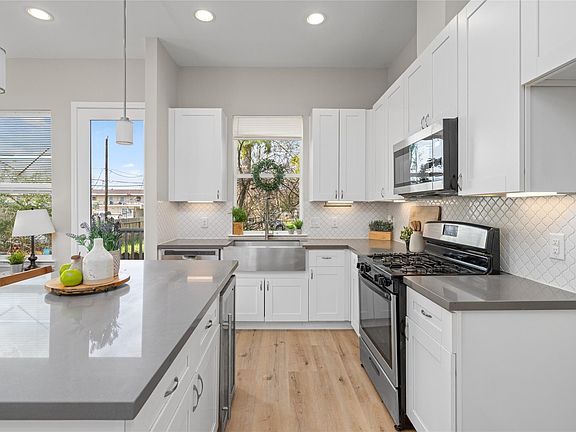 4th image of 5610 Patrick St #L