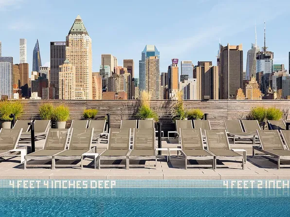 547 West 47th Street image 7 of 23