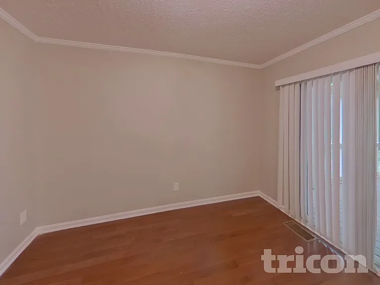 245 Bentley Way — Photo 4