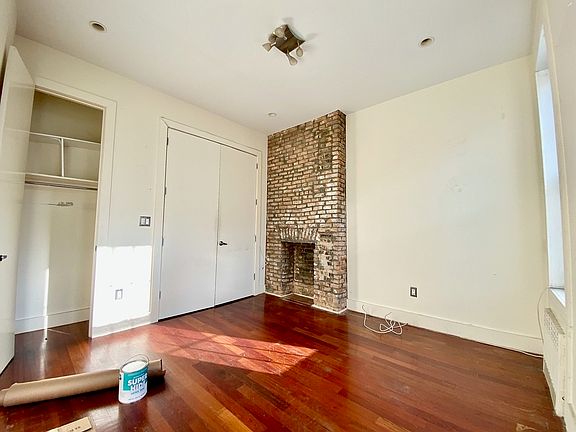 4th image of 182 Jefferson St #2D