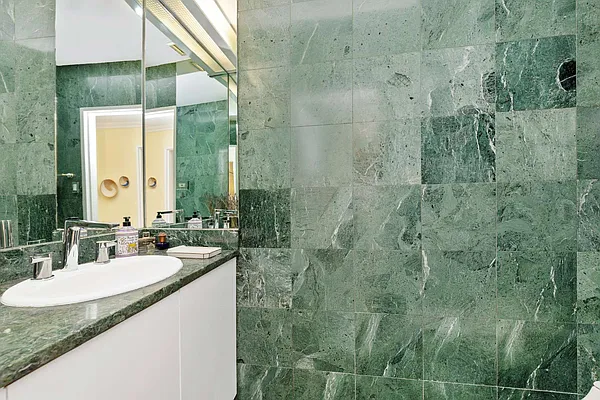 Rented by Keller Williams NYC | media 15