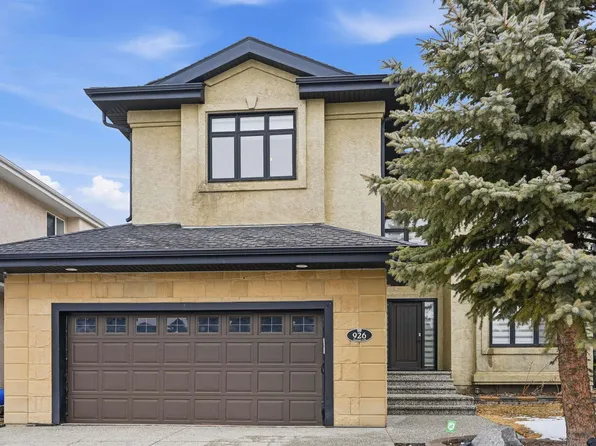 926 Thompson Pl NW, Edmonton, AB T6R 3K4