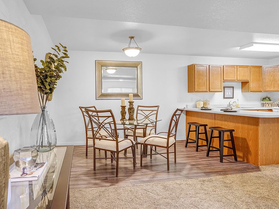 Beautiful and Spacious Kitchen and Dining Area