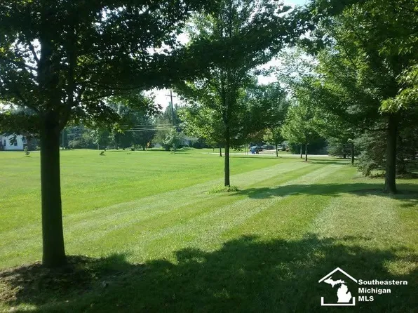 N Custer Rd, Monroe, MI 48162