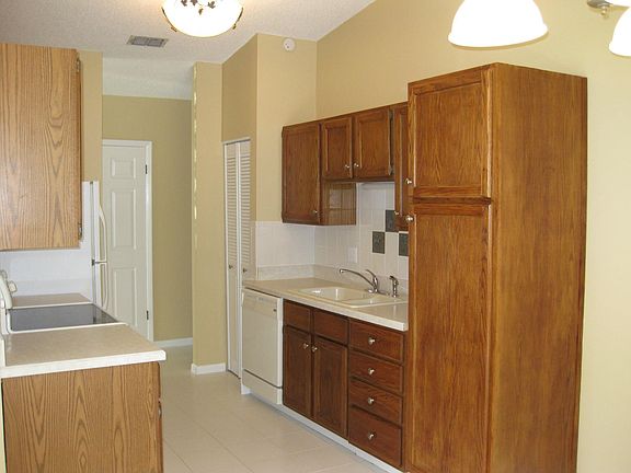 4th image of 617 9th Ave S
