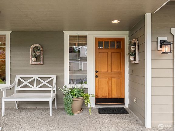 3rd image of 707 122nd Avenue Ct E
