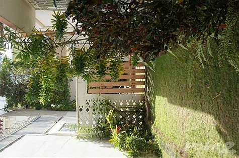 Side Entrance (680x1024)