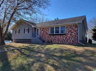 533 Elm St, Moville, IA 51039